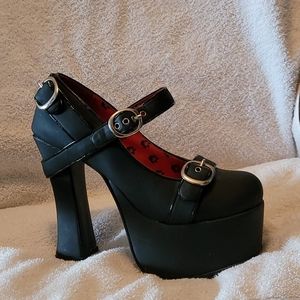Discontinued TUK platform heels